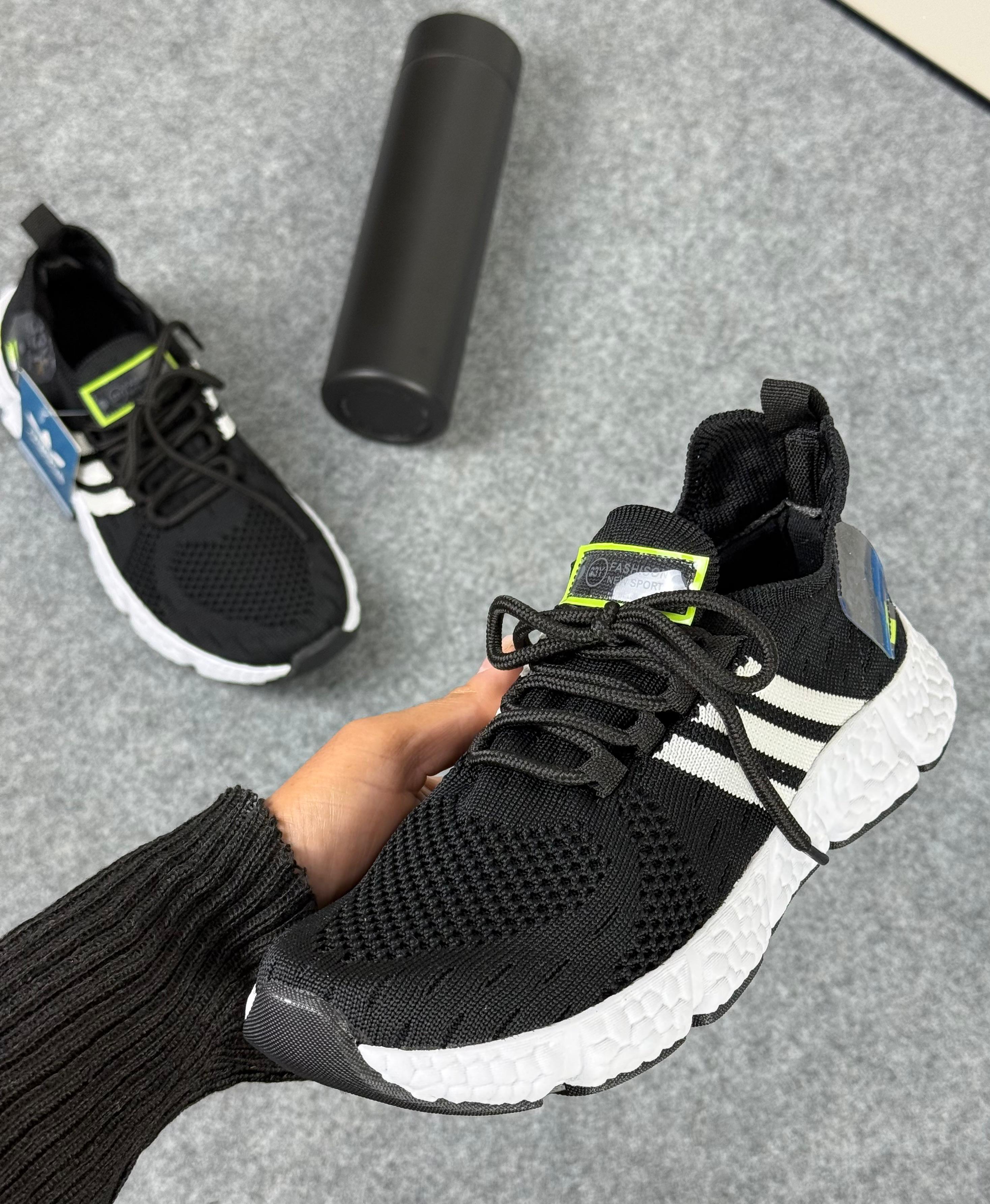 Tênis Unissex Adidas 33Y