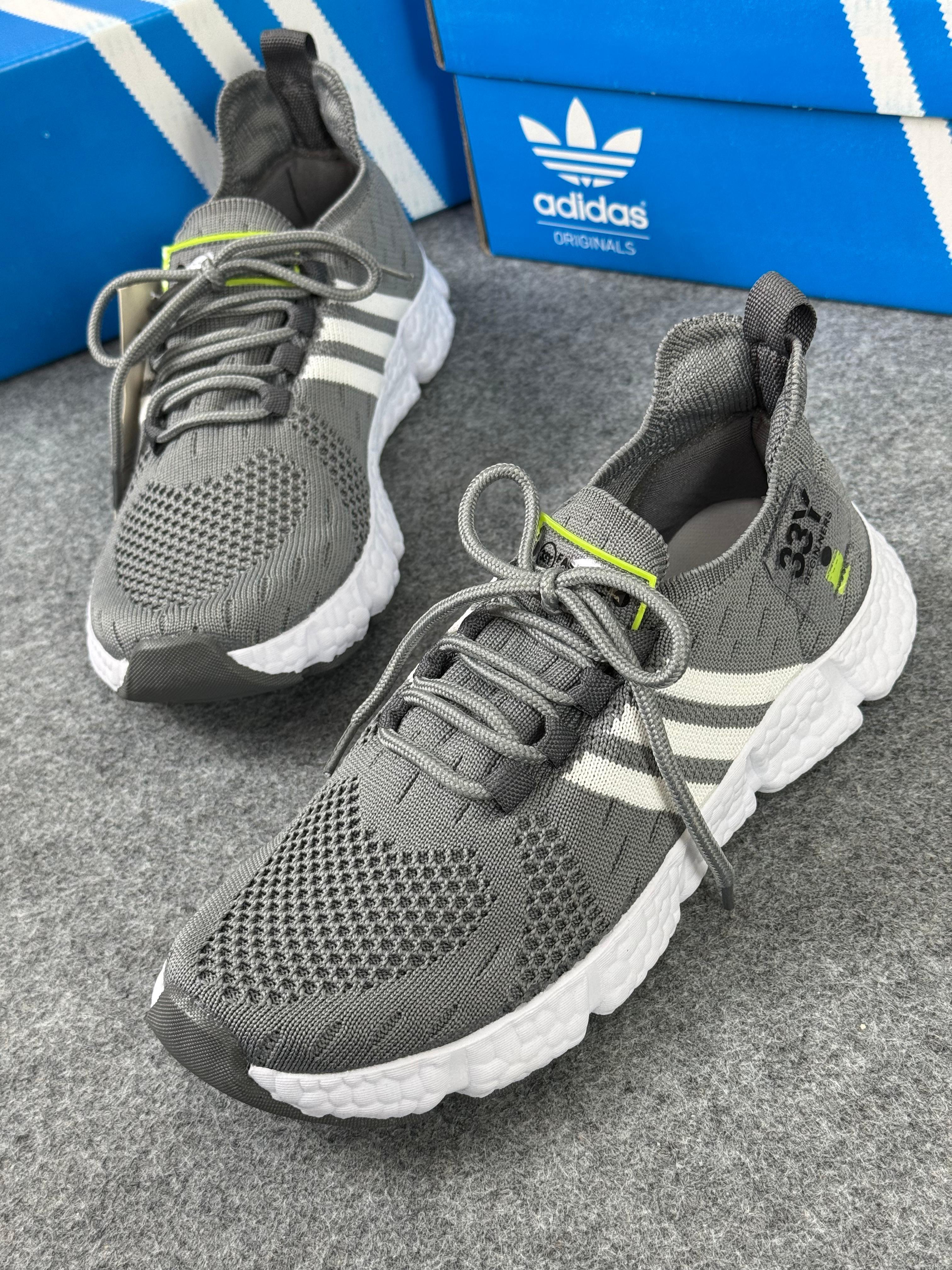 Tênis Unissex Adidas 33Y