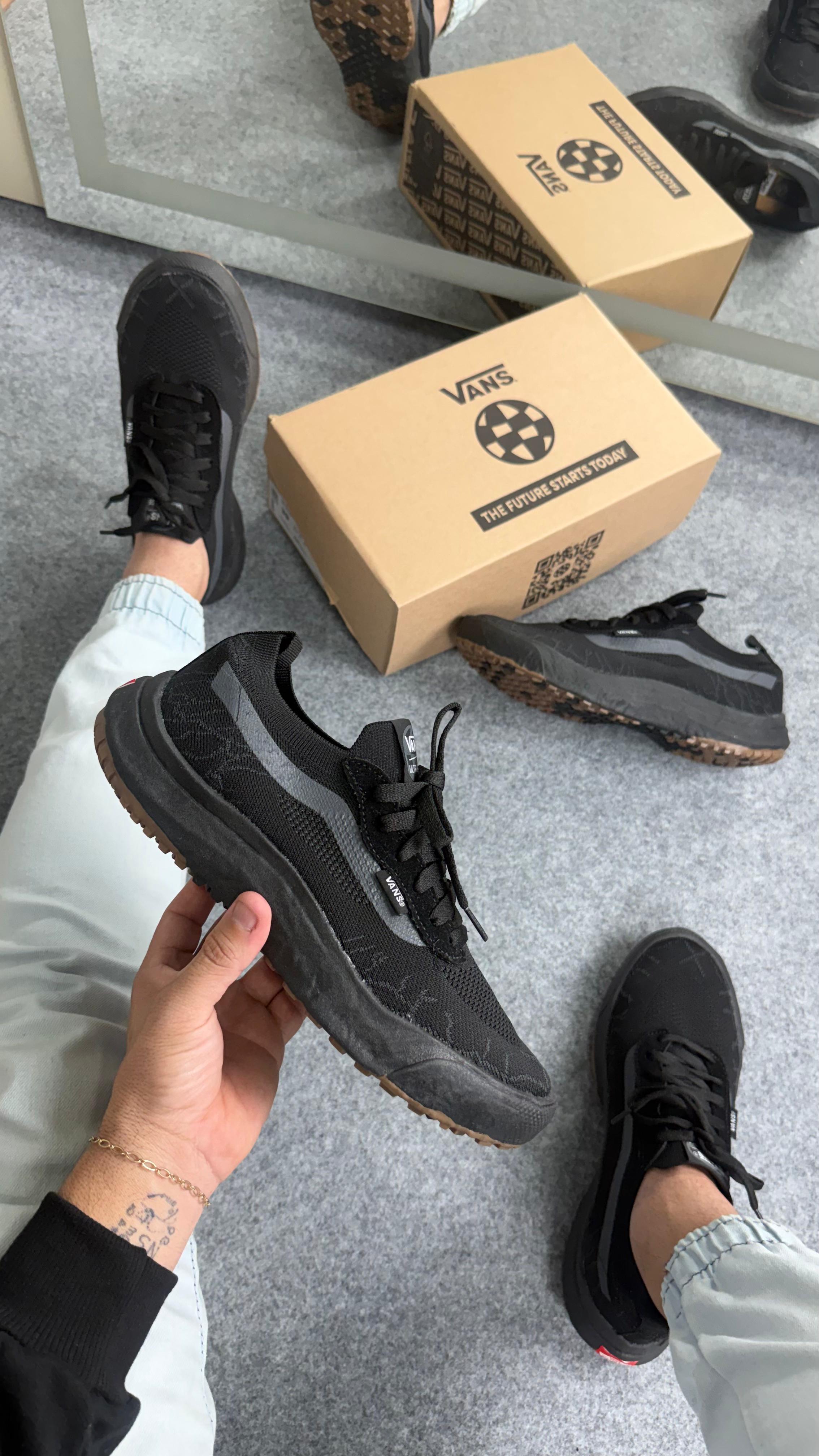 Tênis Unissex Vans Ultra range Vr3