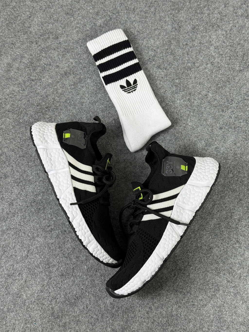 Tênis Unissex Adidas 33Y