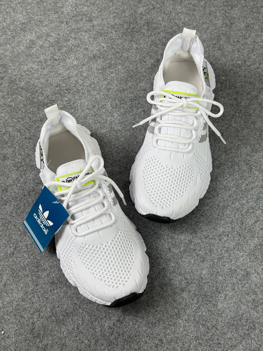 Tênis Unissex Adidas 33Y