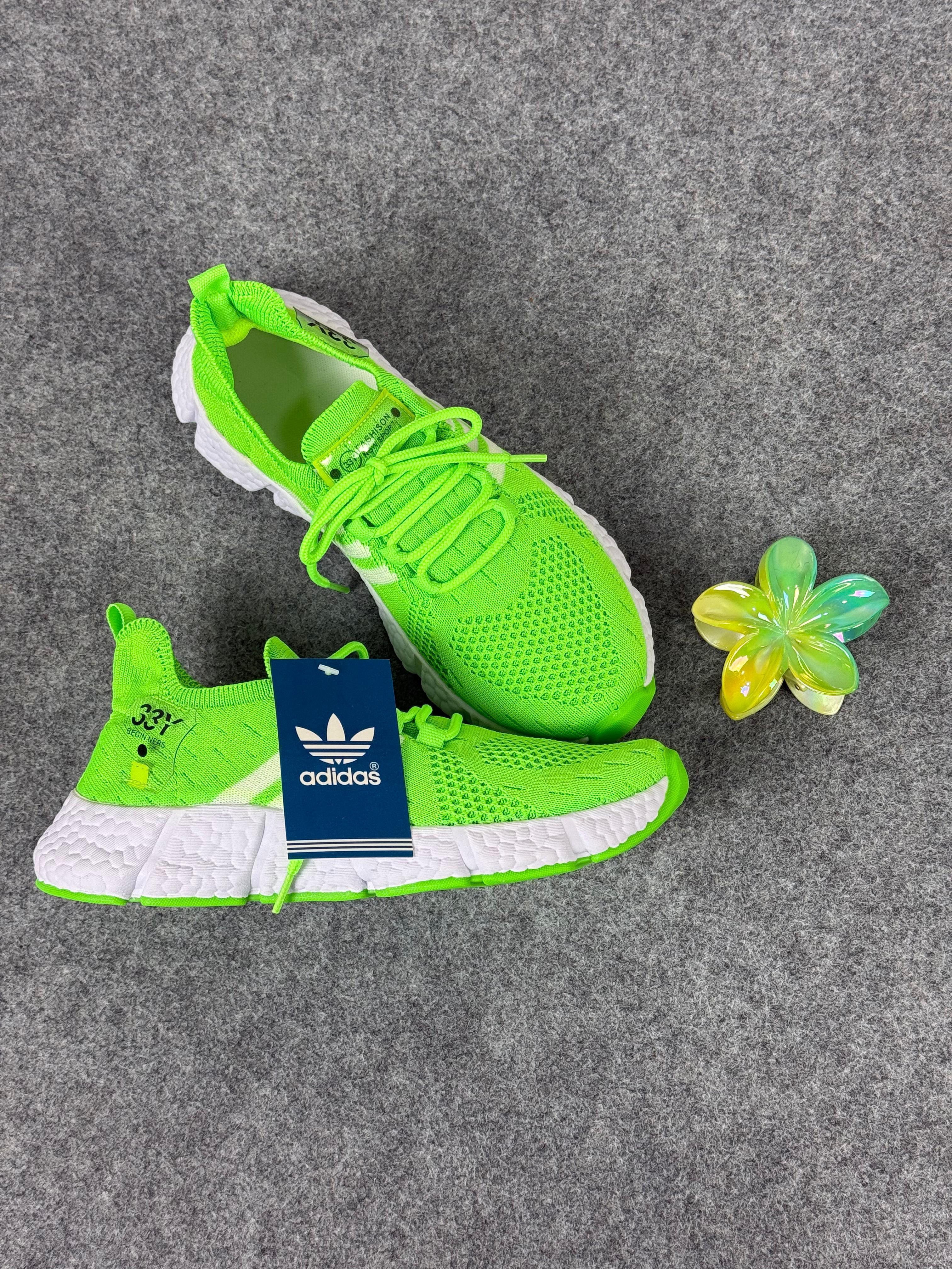 Tênis Unissex Adidas 33Y
