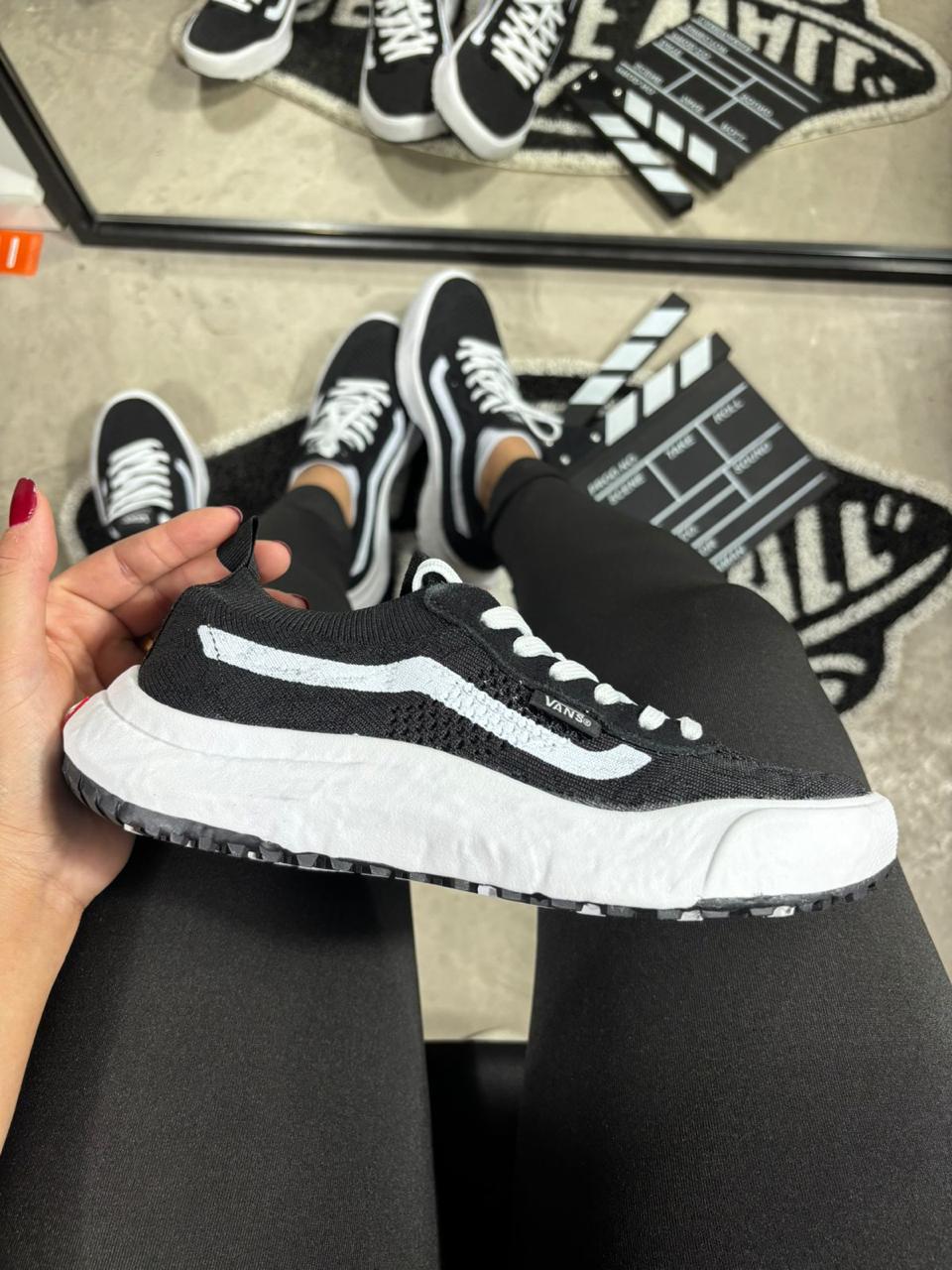 Tênis Unissex Vans Ultra range Vr3