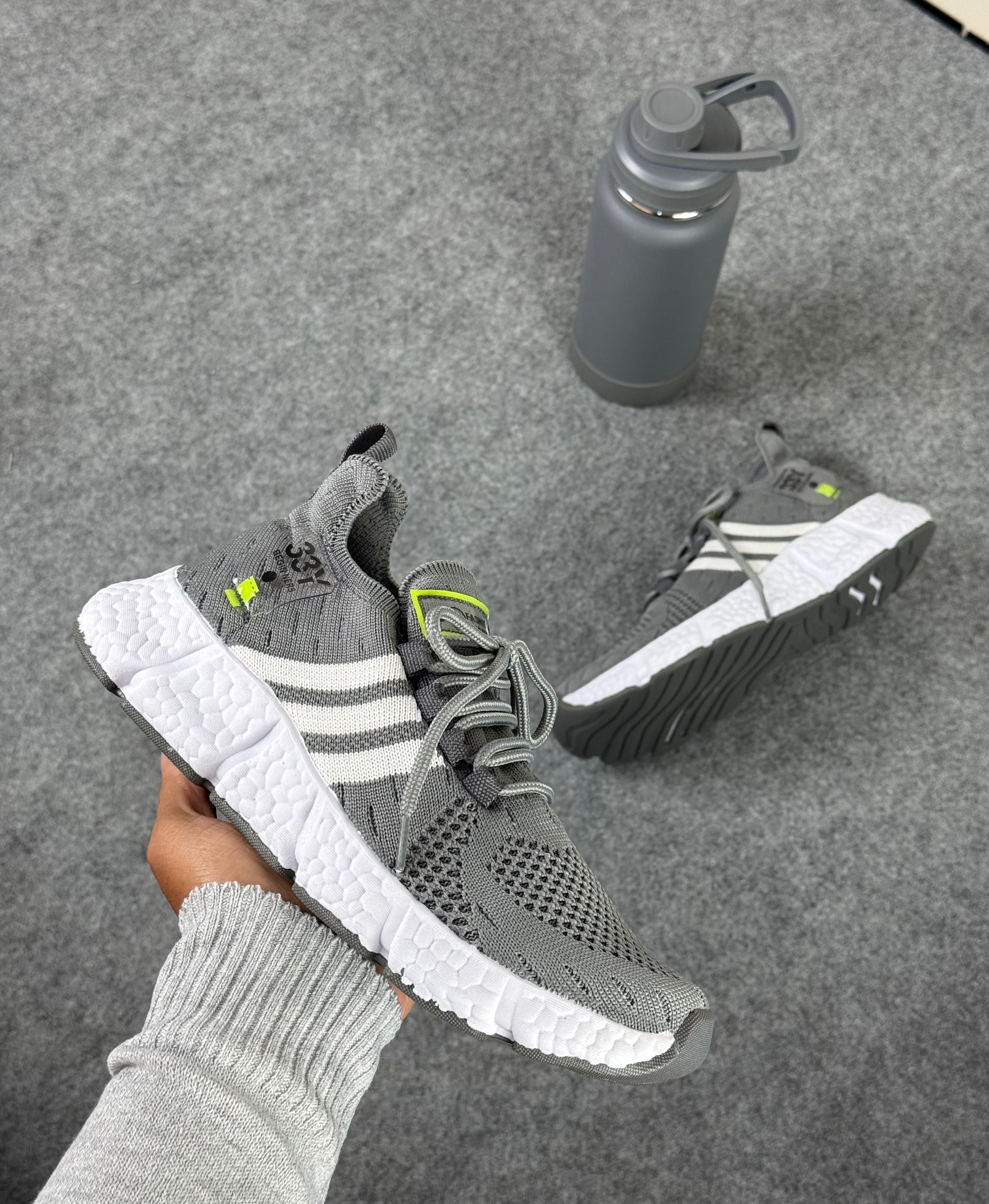 Tênis Unissex Adidas 33Y